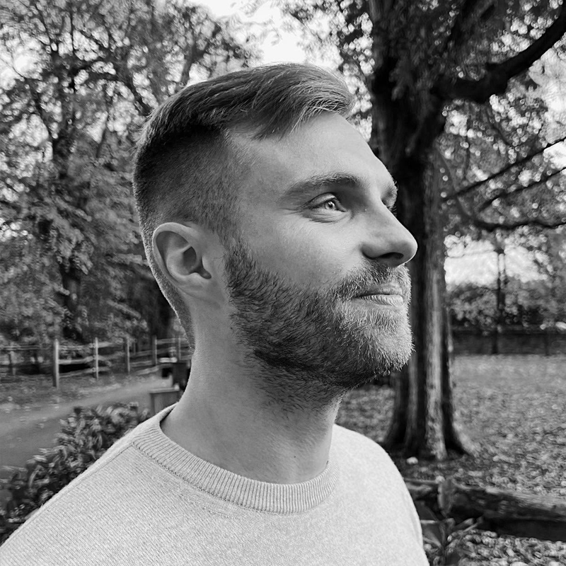 Laurynas Sarka, Co-founder, Sales at axleo